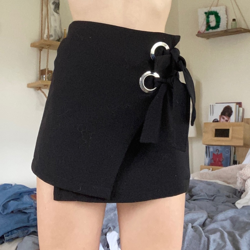 Black waist tie wrap skirt